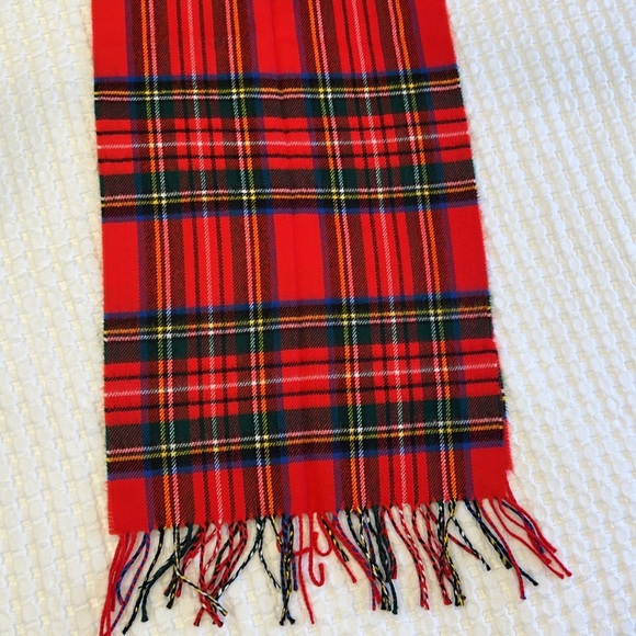 🧣NWOT Red Tartan Scarf - Unisex - Picture 3 of 9